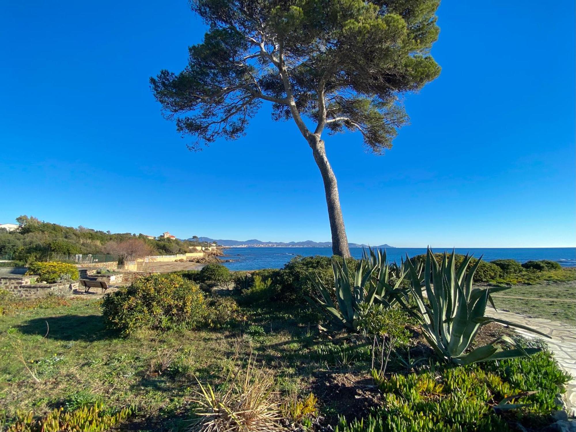 Vue Mer, Au Calme, Proche De Toutes Commodites